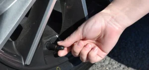 زمان تعویض والف لاستیک