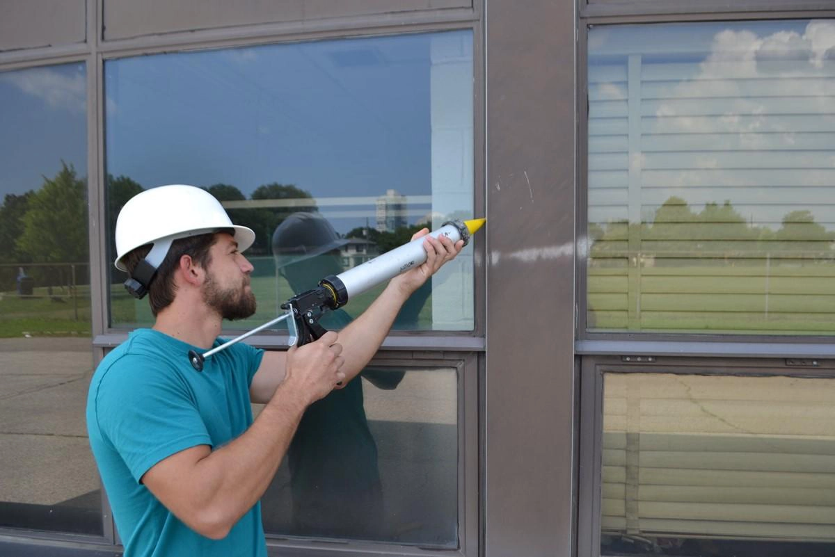 زمان خشک شدن چسب آکواریوم