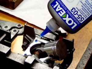 چسب آناروبیک لاکسیل