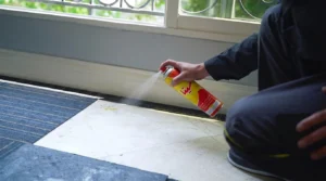 اسپری چسب برای اعلامیه